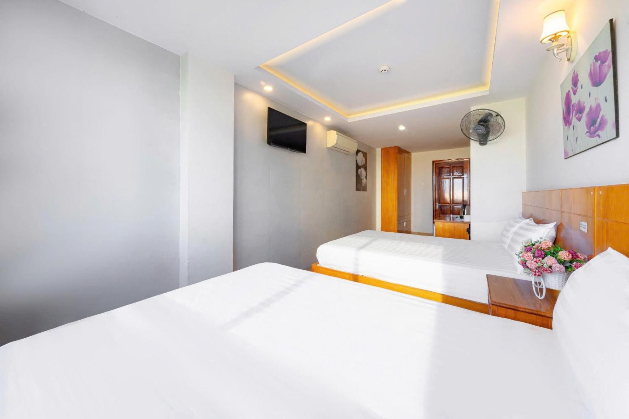 Hang Nga Hotel Nha Trang Esterno foto